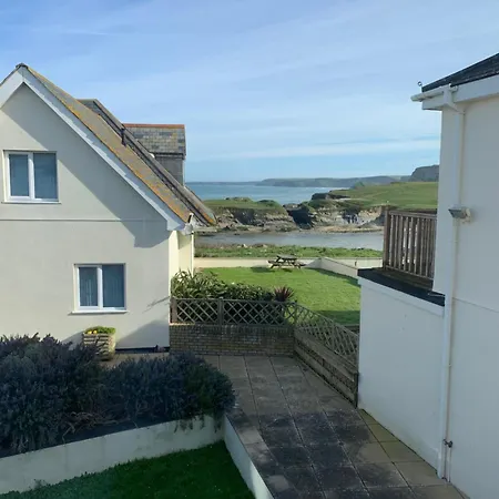 House With Expansive Sea Views! Holiday home *