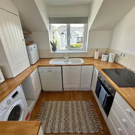 House With Expansive Sea Views! Holiday home