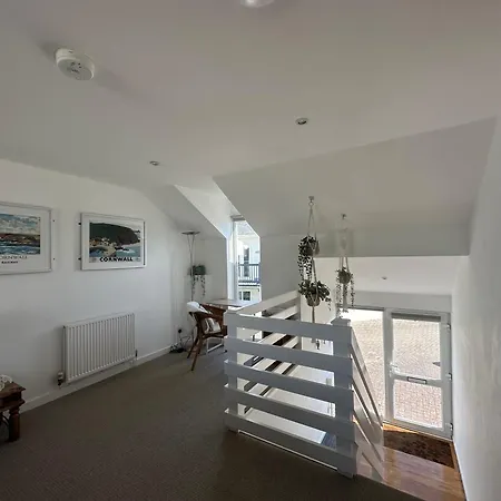 House With Expansive Sea Views! Holiday home